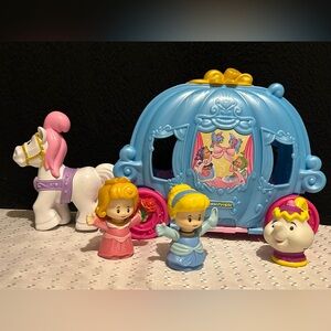 Fisher Price Cinderella Little People Disney Princess Dancing Carriage Playset